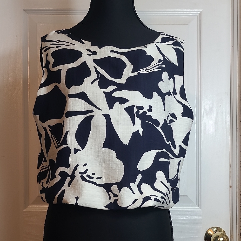 ee:some Blousan Crop Top